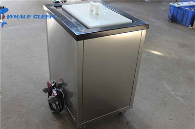 Ultrasonic cleaning machine for single crystal silicon