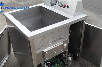 The industrial ultrasonic cleaning machine can quickly remove oil and rust from mechanical parts