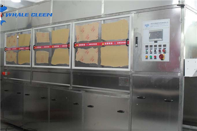 An ultrasonic cleaning machine is used for cleaning small parts in blind holes and dead corners